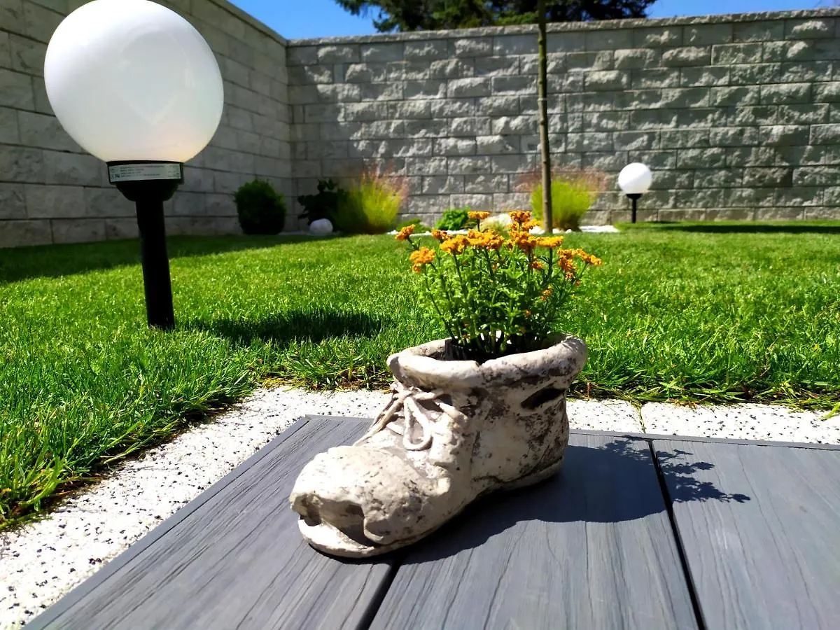 Lägenhet Apartament Relax Garden Kołobrzeg
